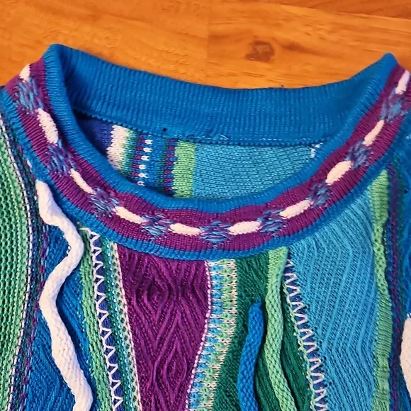 HySport Colorful Sweater - Picture 2 of 5